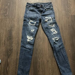 American Eagle distressed Jeans